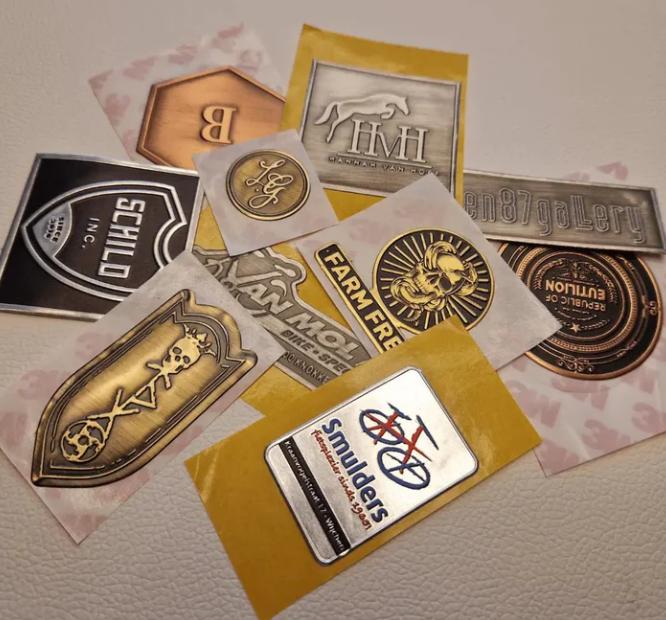 metal-wine-labels
