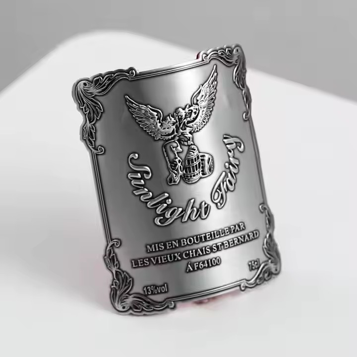 Custom Embossed Curved Aluminum Wine Label for Bottle Packaging